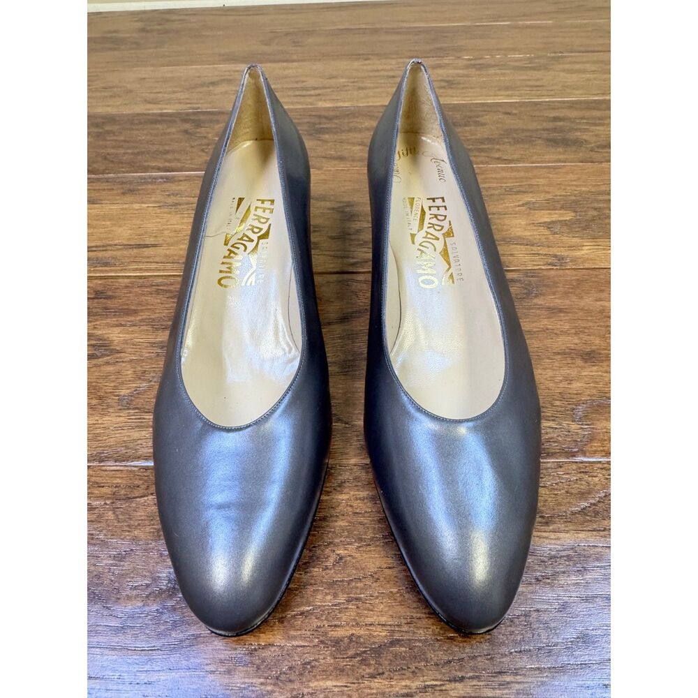 VTG - SALVATORE FERRAGAMO Classic Gray Slip On Pumps, NWOT, 9AA